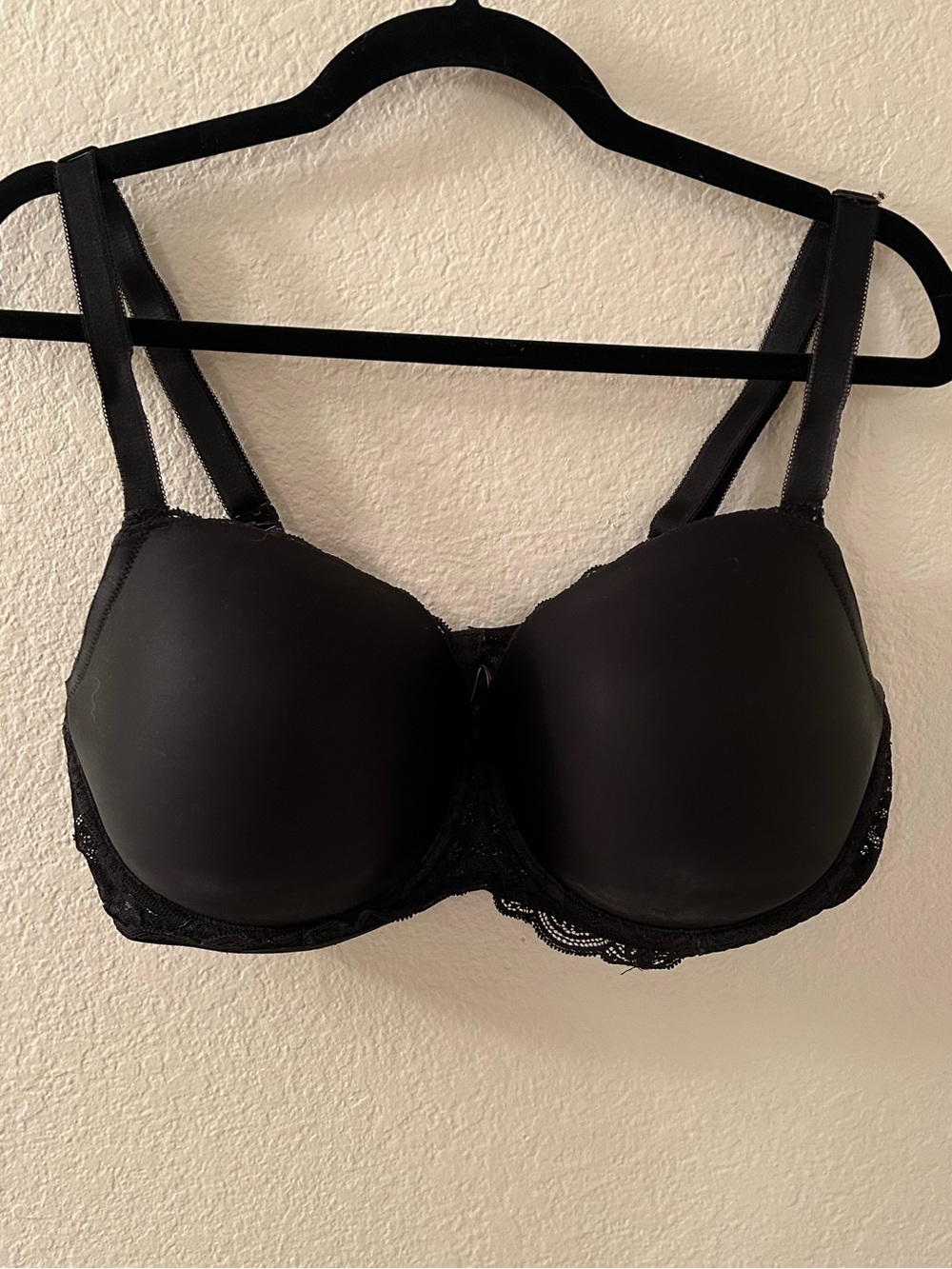 Victoria's Secret Black Lace-Trim T-Shirt Bra